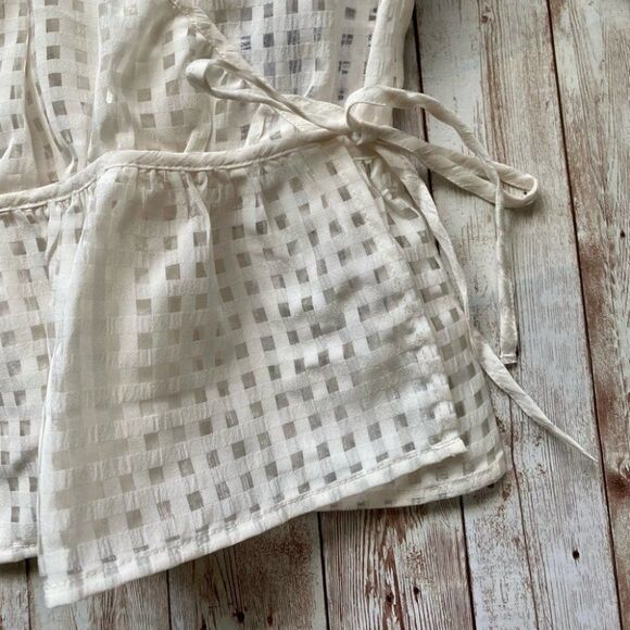 Levi’s Windowpane Delilah Wrap Puff Sleeve Top White Size S - Picture 4 of 14